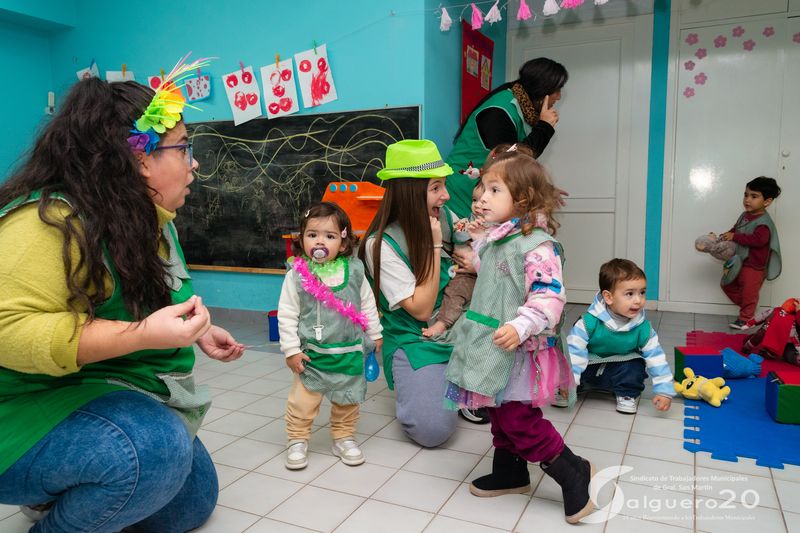 FELIZ DIA  JARDIN